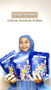KUE MACARON FLAKES KEMASAN 75 GRAM - BISKUIT SEREAL CEMILAN RENDAH GULA TEPUNG ALMOND 100% HALAL