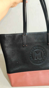 Preloved Metro City Italy Black Tote BagGenuine Pure Leather Bag