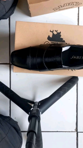 Sepatu Pentofel Pria: Panduan Lengkap