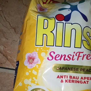 Rinso Molto Detergen Bubuk Japanese Peach 770gr FREE BONUS
