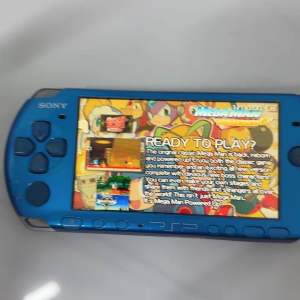 Máy game PSP 3000 95% Blue kèm 1 thẻ 32gb có game theo yêu cầu và đủ phụ kiện - tặng 1 đĩa game gốc ngẫu nhiên