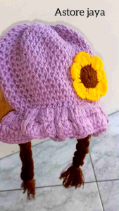 Topi Rajut Bayi Wanita Motif Rambut Kepang & Bunga Matahari