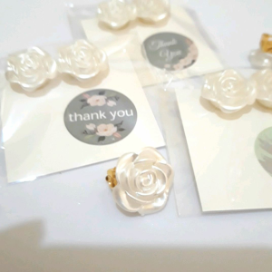 Anting Klip Anting Jepit Hijab Bunga Mawar Putih | Anting Wanita Klip Tanpa Tindik | Anting Klip Bentuk Bunga | Anting Anting Hijab Klip Simple | giwang jepit Aksesoris Fashion Anting Clip
