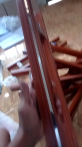 Handle Pintu Kaca dan Kayu Motif Kayu Natural