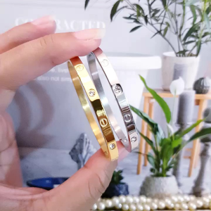 Gelang Bangle Titanium Anak Satuan: Desain Unik & Kualitas Tinggi