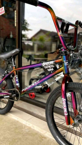 SEPEDA BMX FREESTYLE FULLBIKE STRIKING TATROOS 20 INCH OIL Slick