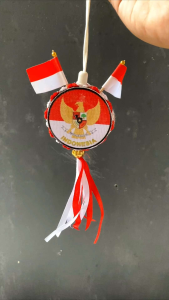 Bendera Mendali Hiasan Tempel Kaca Gantungan Mobil Merah Putih Indonesia