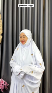 Mukena Terusan Dewasa Bordir Seribu Bunga Mawar Katun Micro Lajuran Kudus