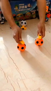 Mainan Gangsing Bola Dilengkapi Dengan Led Dan Music