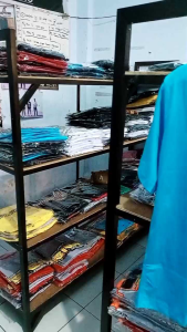 Kaos Pesona Elf Mania: Kaos Casual Pria Wanita