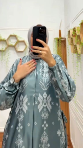 GAMIS MUTIA BAHAN SILK PREMIUM MOTIF TERBARU READY UKURAN JUMBO BUSUI FRIENDLY / GAMIS PESTA SILKY