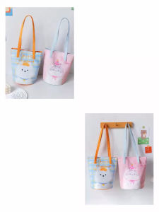 SY 2025 กระเป๋าสะพายข้างผู้หญิงสไตล์ใหม่ดั้งเดิม กระเป๋าสะพายข้างผู้หญิง กระเป๋าสะพายข้างสไตล์เกาหลี กระเป๋าถือใบเล็กน่ารัก พิมพ์ลายการ์ตูนน่ารัก