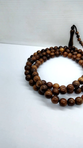 Tasbih Kayu Kaokah Natural D16: Manfaat & Cara Penggunaannya
