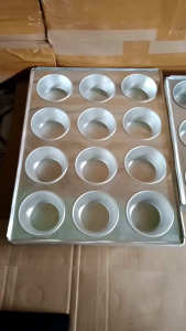 loyang muffin cup isi 12