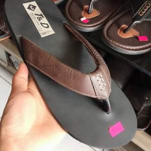 DÉP NAM DA BÒ THẬT THÀNH ĐẠT DÉP KẸP TÔNG ĐI NHẸ BỀN BẢO HÀNH LÂU DÀI DÉP CHẤT LƯỢNG