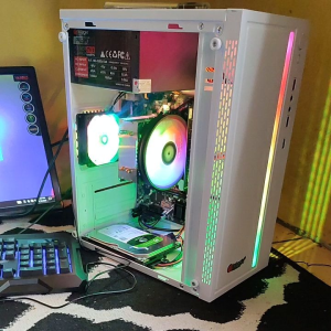 PC Gaming Editting AMD A8 7600 Ram 8GB HDD 500GB Monitor 19 Inch Keyboard Mouse Gaming