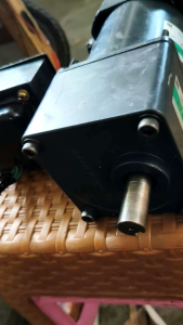 Dinamo Gearbox 220V: Panduan Lengkap Untuk Aplikasi Industri