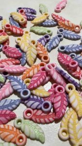 150 pcs cute leaf charm beads for diy jewelry accessories mix colors size 7 x 11 mm