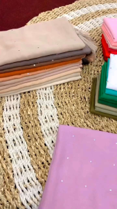 Hijab Segiempat Paris Swarovsky Tassel//Paris Jadul Swarovsky//Payet Tabur