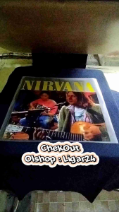 Baju Kaos Kurt Cobain X Mandra Kaos Nirvana Kaos Musik Legend/Ligar24 Tshirt