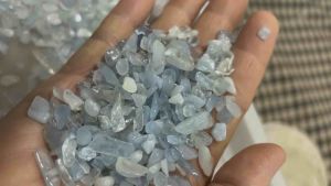 อความารีน ( Aquamarine ) หินไคยาไนท์ หินอะพายไนท์ 2-7mm คริสตัล หินธรรมชาติ ควอตซ์ Quartz หินเกล็ด หินสี นำโชค หินใส่ขวด