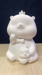 Tượng thạch cao tô màu hình Mèo đội vương miện.