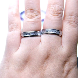 [GRATIS CETAK NAMA] Cincin Couple Titanium Anti Karat M09 | Cincin Pasangan | Cincin Hadiah | Cincin Lamaran | Cincin Tunangan | Aksesoris Pria Wanita