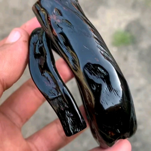 Gelang Akar Bahar Hitam: Desain Unik & Elegan