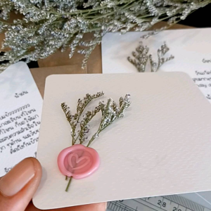 การ์ดเปล่าประทับครั่ง ปัจฉิม วันเกิด พร้อมซองคราฟท์ ชิ้นละ 12 บาท