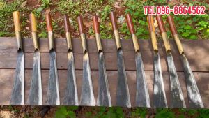 มีดอีโต้เหล็กแหนบแท้งานตีร้อนชุบแข็งอบคืนไฟ2รอบ ใบมีดยาว 12 นิ้วกว้าง 3 นิ้ว หนา 5-6 มิล ราคา 490 บาทรวมส่งครับ