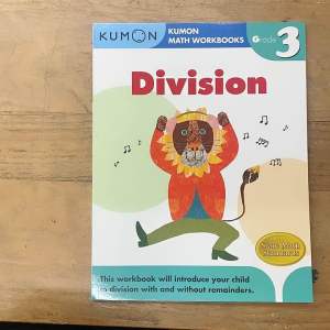 Kumon Math Workbooks Grade 3 DIVISION
