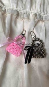 Gantungan Kunci Desain Unik & Bahan Berkualitas