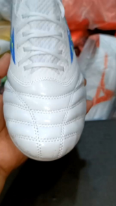 รองเท้าบอลสตั้ดมิซูโน่made in Japan รุ่นคอยืด หนังวัว หนังนุ่มสวยตรงปก100% สินค้าใช้เวลาเดินทาง 2-3วันสวมใส่ไม่ได้สามารถเปลี่ยนไซส์กับทางร้านได้