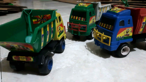 Mainan Anak Terlaris Mobil Truck Pasir Kecil