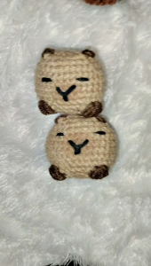 Gantungan kunci Capibara /Boneka rajut capibara