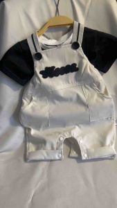 Set Yếm Kem Kèm Áo Thun Đen Cho Bé chất mềm mát từ 3-11kg