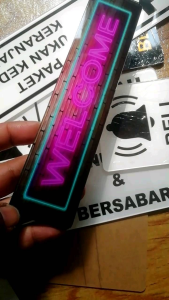CUSTOM SIGN TULISAN NEON STIKER AKRILIK SESUKAMU