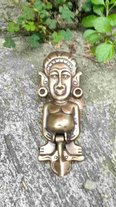 Ketukan Pintu Rumah Kuningan Antik Motif Etnic 1 Pcs