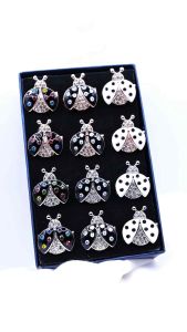 Bros Dagu Desain Kreatif: 12 Pcs Campur Motif Karakter Kumbang