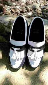 Sepatu Loafer & Docmart Wanita: Pilihan Terbaik Untuk Penggunaan Sehari-Hari