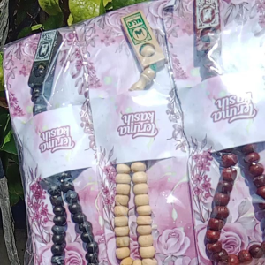 Sultan Souvenir: Tasbih Kayu 33 Butir Kemasan Alas Shabby & Plastik