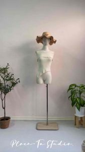 Floral pearl skirt กระโปรงลายดอก ดีเทลเย็บเลเยอร์ชั้นๆ แต่งหมุดมุกทั้งตัว มี3สี