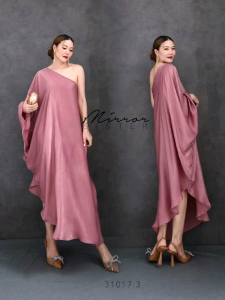 เดรสไหล่เดียว ทรงสวยเรียบๆแต่โก้ เนื้อผ้าซิลค์ซาตินนุ่มลื่นสวยหรู ใส่ออกงานได้ลุคสวยไฮโซ ทรงหลวมๆอำพรางหุ่นใส่สบาย ใส่แล้วสวยผ่องทุกเฉดสี  🌈4สี : ดำ ชมพู เขียว ครีมเทา  🔘Size detail Guide🔘   อก/เอว/สะโพกฟรีไซส์ ยาว36" ชายยาวสุด48"