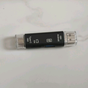 adapter card reader 5 in 1 yang sangat fungsional untuk dimiliki