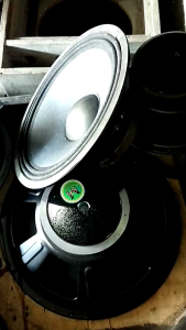 speaker 12 inci subwofer  mahnet 15 lowmid subwofer  M88 mic