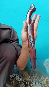 Pisau Badik Bugis & Pisau Sembelih Mutu: Pisau Tradisional Bugis