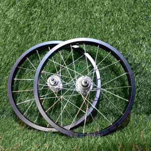 velg sepeda 16 in siap pakai sudah dirakit dan disetel jari2 untuk semua sepeda