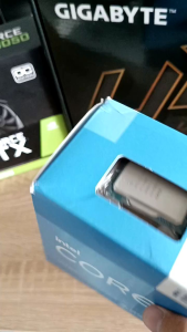 Combo 4 món gồm / Main B760 gigabyte New/CPU Intel core i5 13400F live New/ VGA MSI RTX 3050-8GB live New/ Ram 16GB DR4 3200 New