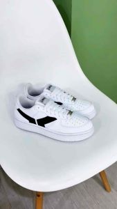 Sneakers Kasual Putih & Hitam Quiferstep: Pilihan Terbaik untuk Pria & Wanita