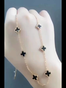 Kalung Titanium motif bunga cantik titanium untuk wanita trendy